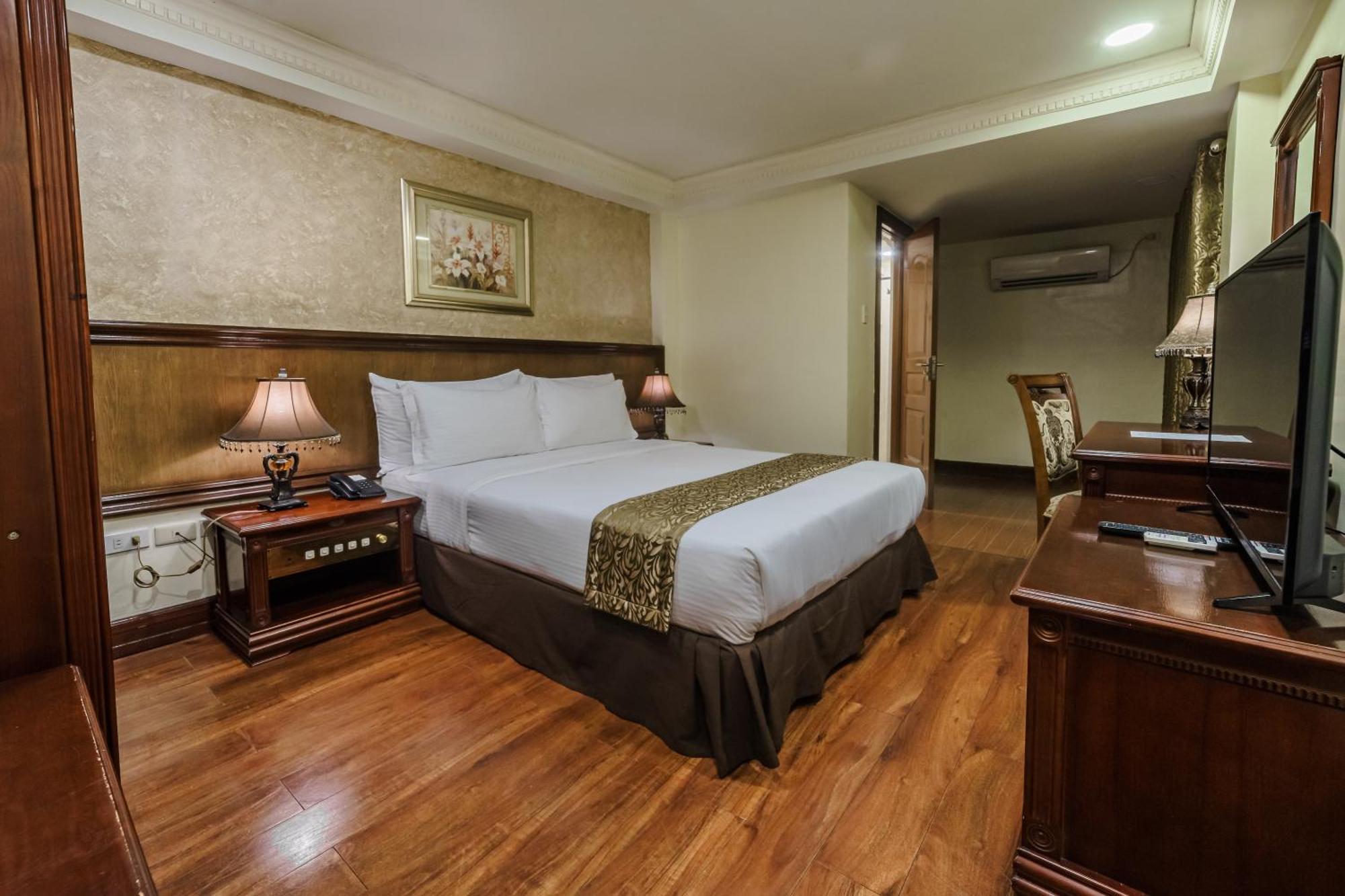Villa Caceres Hotel Naga  Exterior foto