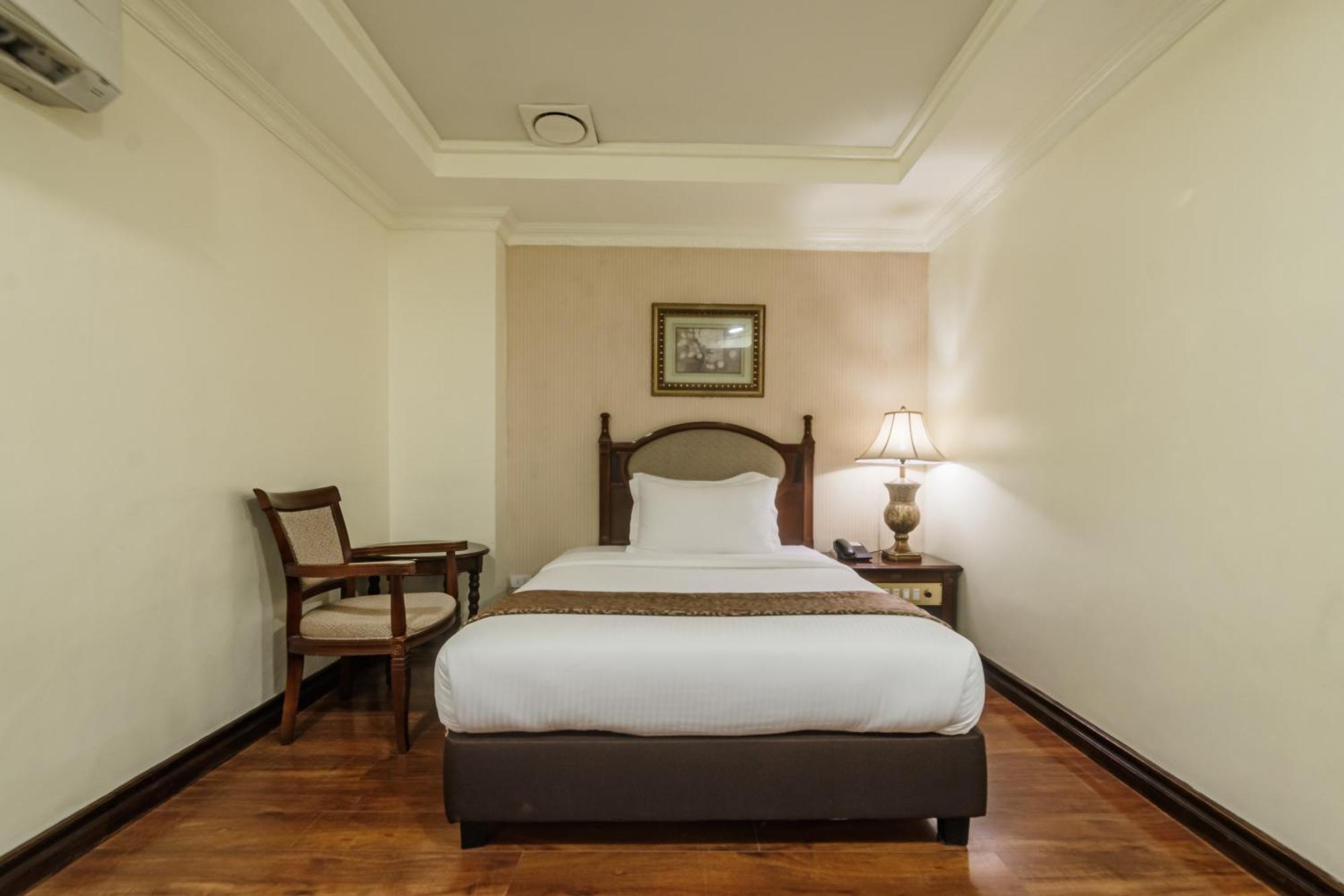 Villa Caceres Hotel Naga  Exterior foto